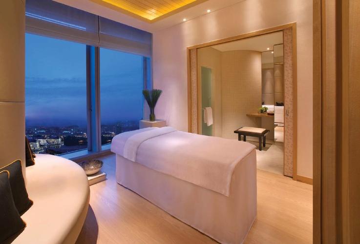 昨天去了深圳一家私人按摩Spa会馆，高回头率,服务无可挑剔