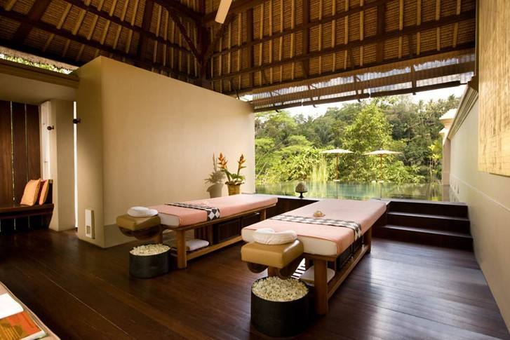 朋友带我去了兰州一家私人Spa会馆，这里的服务真是绝了